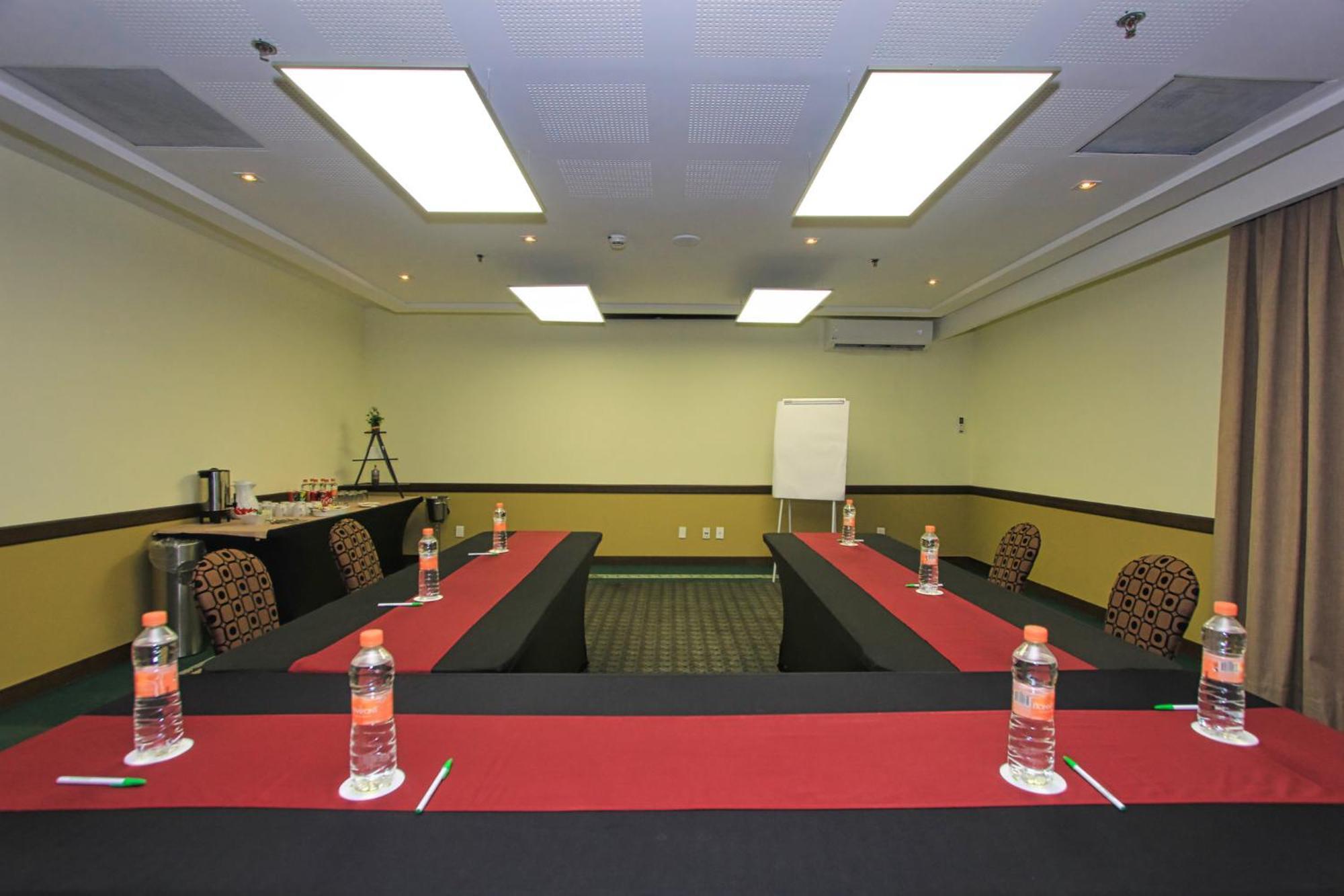Holiday Inn Leon By Ihg Kültér fotó